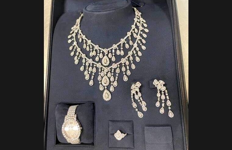 PF abre inquérito para apurar irregularidades do Governo Bolsonaro sobre jóia de R$16,5 milhões