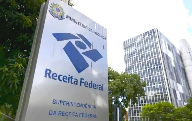 Receita Federal suspende imunidade tributária sobre salários de líderes religiosos